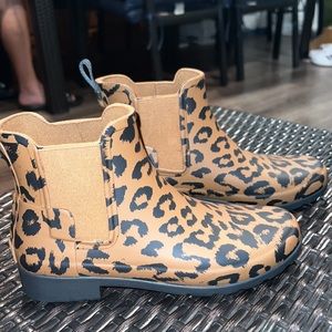 Hunter rain boots size 7 NEW🤎